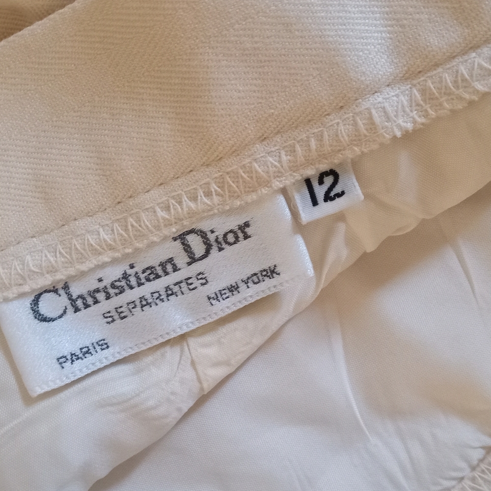 Christian Dior Pale Yellow Skirt & Blazer Suit- Sizes: Jacket Sz: 10-Skirt Sz:12